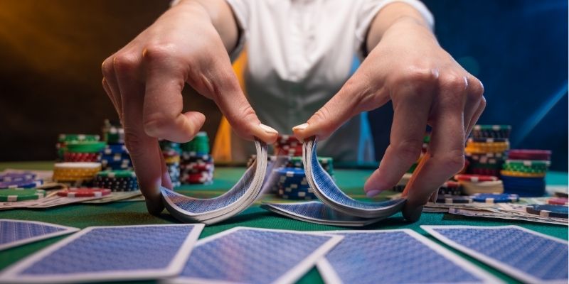 Tìm hiểu luật chơi game bài đổi thưởng baccarat chi tiết